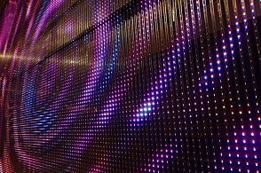 led obrazovky - transparentní obrazovky - fixcurtain - průhledné obrazovky